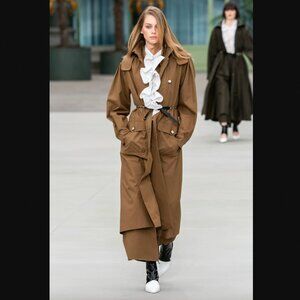 $6000 CHANEL 2020 Resort Brown Camel Trench Coat Jacket size FR 36/4